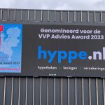 Hyppe showt nominatie Advies Award 2023 op groot LED-scherm