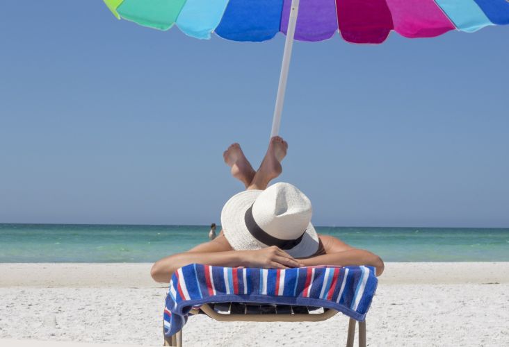 strand parasol via Pixabay