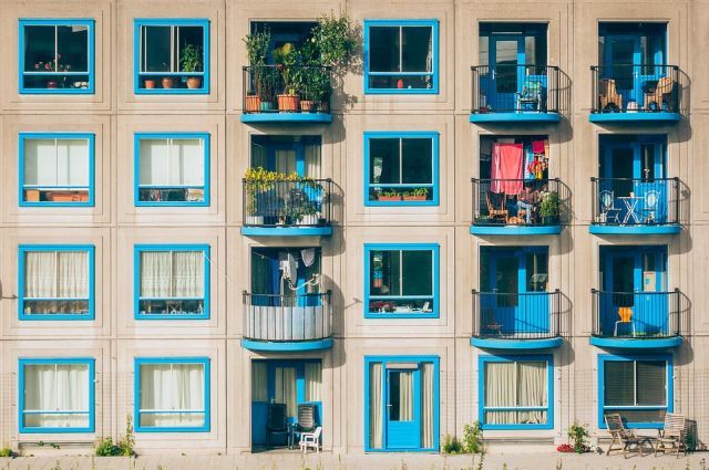 Appartementen via Pixabay blauw