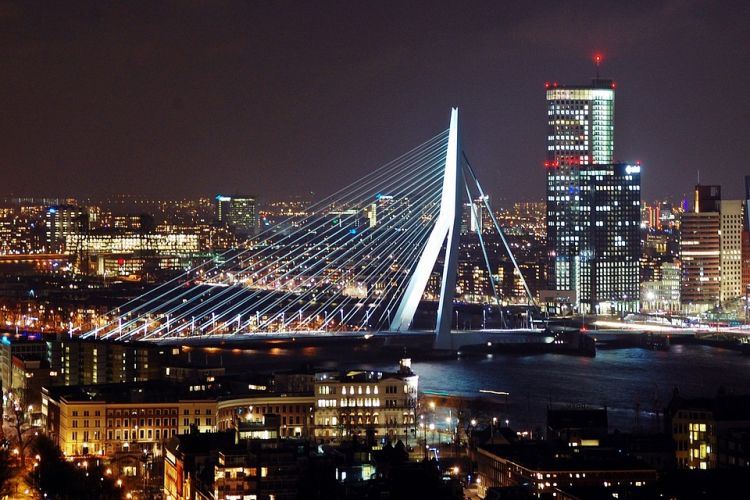 Rotterdam via Pixabay