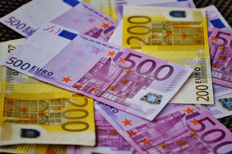 euro's via Pixabay 4